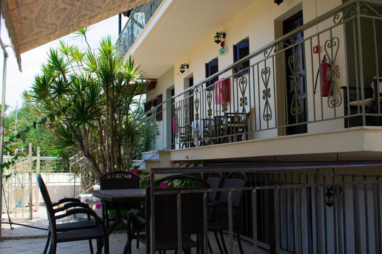 Theano Apartments Stoúpa エクステリア 写真
